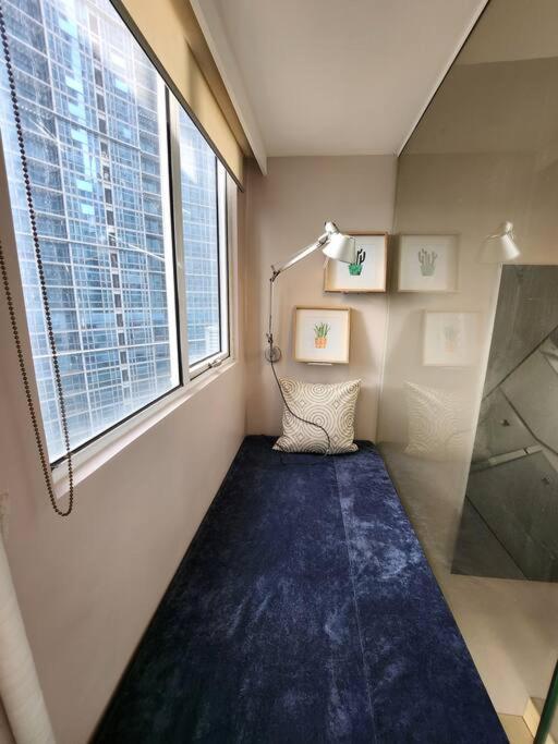 Enjoy Bgc Sunset And Golf Course View 2 Bedroom Loft With 100Mbps Internet Connection Manila Exterior photo